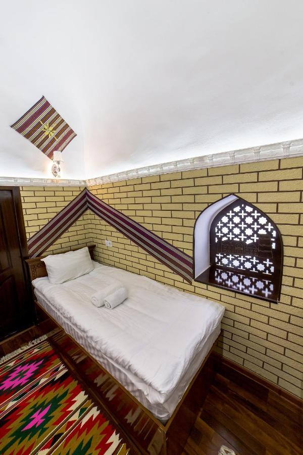 Feruzkhan Hotel - Madrassah Mohammed Rakhim Khan 1871 ヒヴァ エクステリア 写真