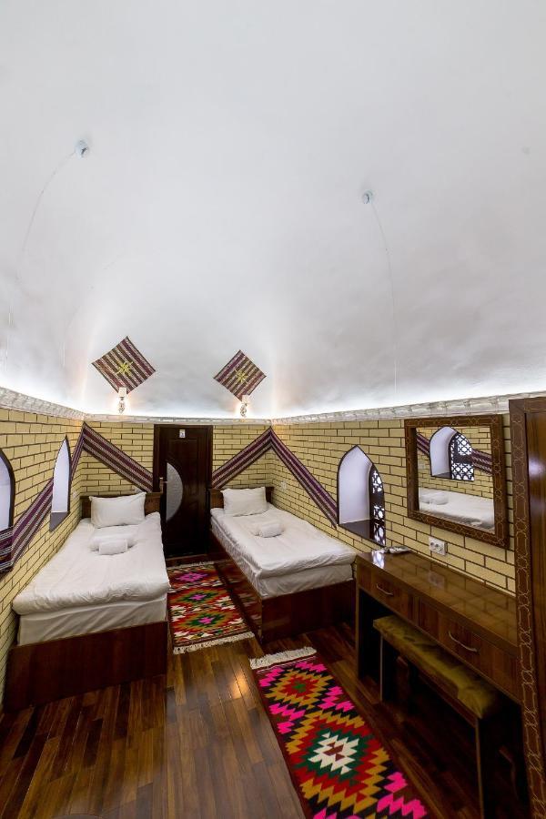 Feruzkhan Hotel - Madrassah Mohammed Rakhim Khan 1871 ヒヴァ エクステリア 写真