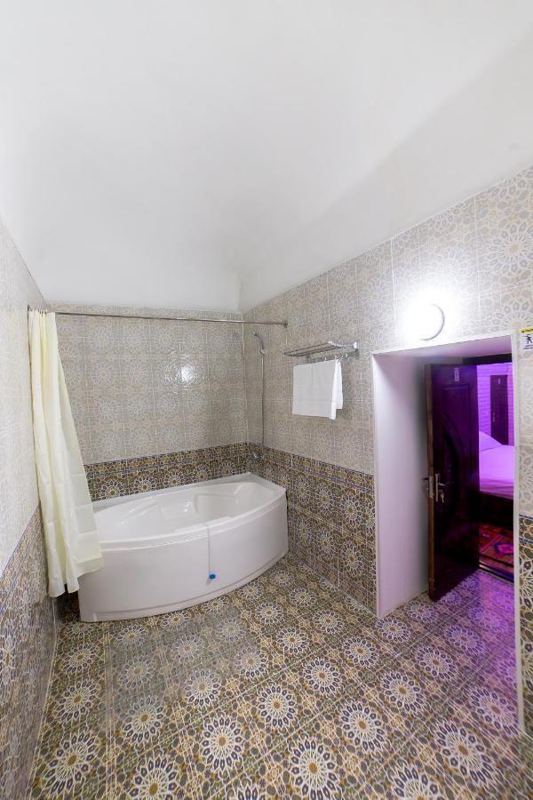 Feruzkhan Hotel - Madrassah Mohammed Rakhim Khan 1871 ヒヴァ エクステリア 写真